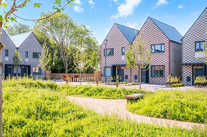 4 Bedroom Link Detached House For Sale In Manor Hall Road, Southwick, Brighton, BN42