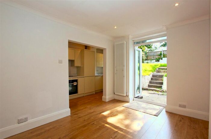 1 Bedroom Maisonette To Rent In Brighton Road, South Croydon, CR2