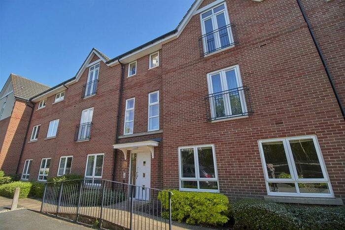 2 Bedroom Ground Flat To Rent In Richmond House, Richmond Gate, Hinckley, LE10