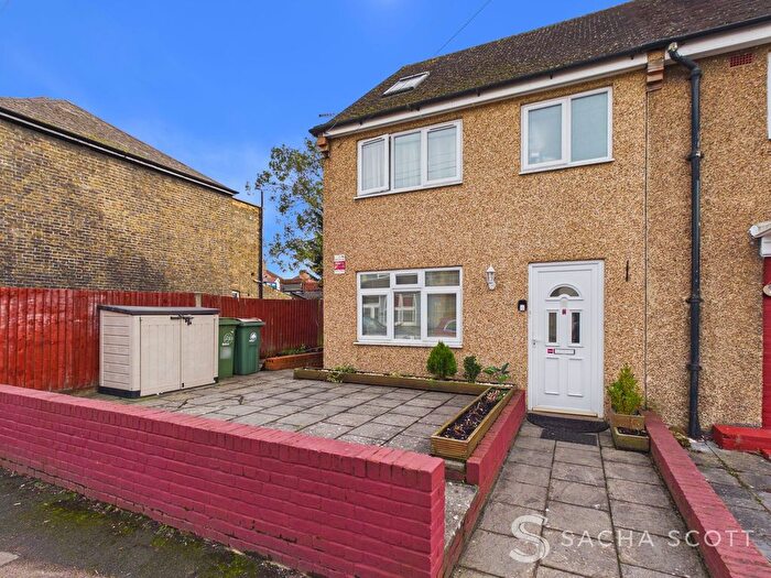 3 Bedroom End Terrace House For Sale In Sorrento Road, Sutton, SM1