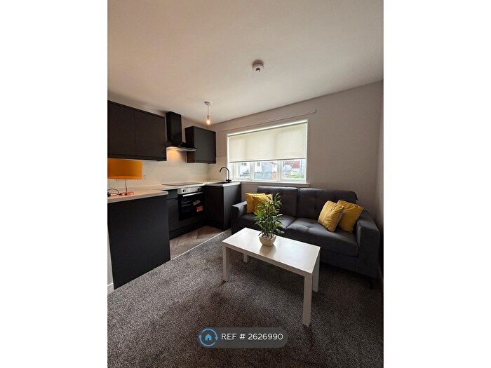2 Bedroom Flat To Rent In Napier Place, Glasgow, G51