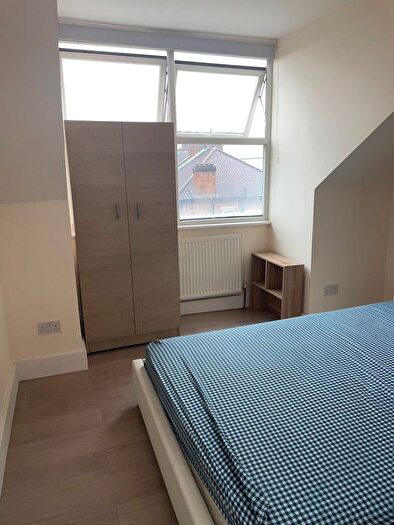 1 Bedroom Property To Rent In A Friern Barnet Road, London, N11