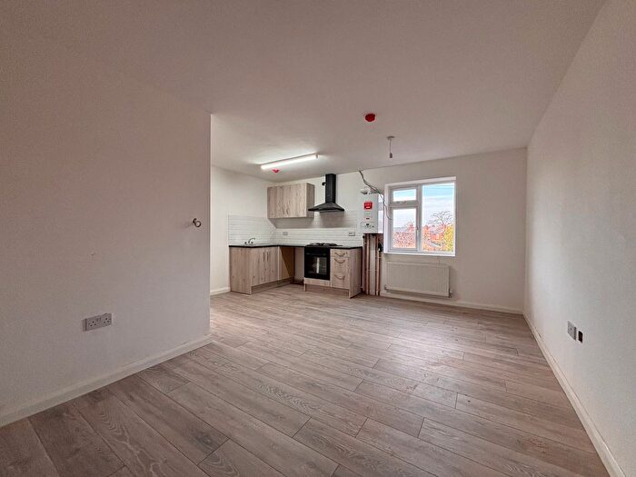 2 Bedroom Flat To Rent In Redhouse Street, Walsall, WS1