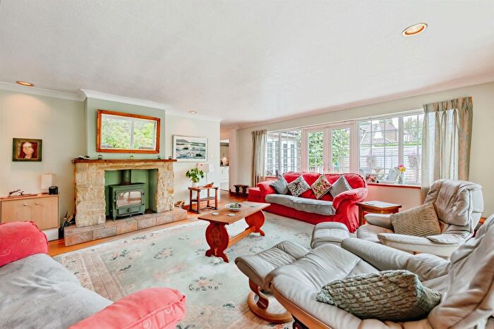 5 Bedroom Detached House For Sale In Holtye Road, East Grinstead, RH19