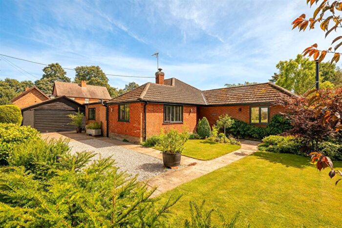 3 Bedroom Bungalow For Sale In Kennel Lane, Doddington, Lincoln, LN6