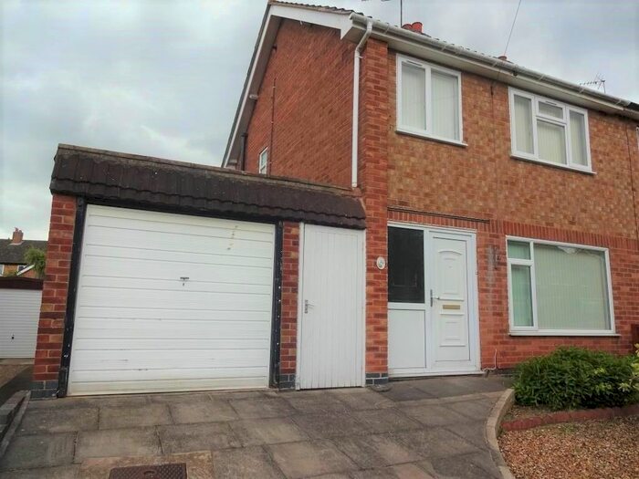 3 Bedroom Semi-Detached House To Rent In Skelton Drive, Leicester, LE2