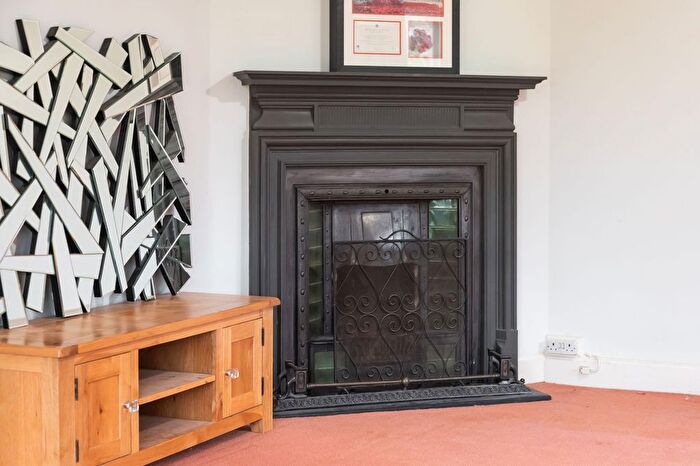 4 Bedroom Detached House For Sale In Norman Avenue, Abingdon, OX14
