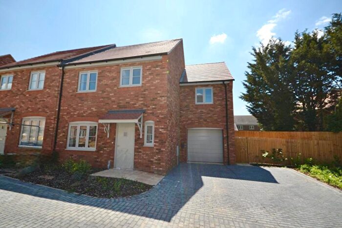 4 Bedroom Semi Detached House For Sale In Chancel Close, Eagle Farm, Milton Keynes, Buckinghamshire, MK17