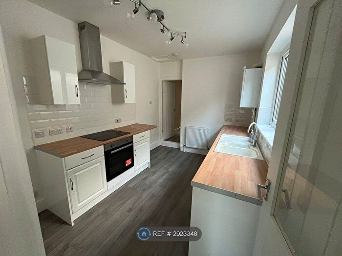 2 Bedroom Terraced House To Rent In Station Road, Portsmouth, PO3