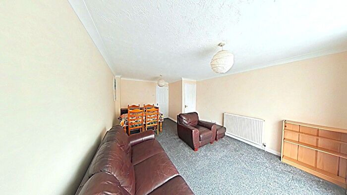 2 Bedroom Terraced House To Rent In Gisburne Way, WD24