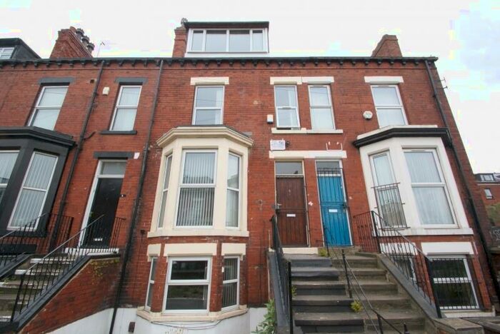 7 Bedroom Terraced House To Rent In Brudenell Mount, Hyde Park, Leeds, LS6