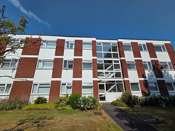 2 Bedroom Flat To Rent In Ravenhurst Road, Birmingham, B17