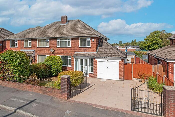 3 Bedroom Semi-detached House For Sale In Moore Avenue, Thelwall, Warrington, WA4