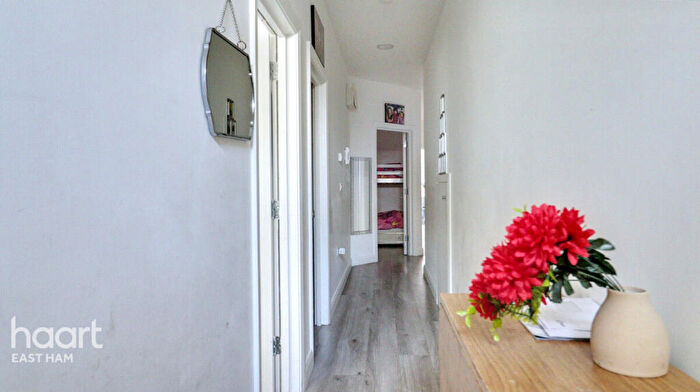 5 Bedroom Terraced House For Sale In High Street South, London, E6