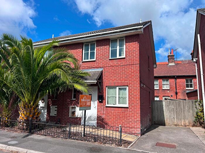 2 Bedroom Flat For Sale In Stanley Road, Bournemouth, BH1