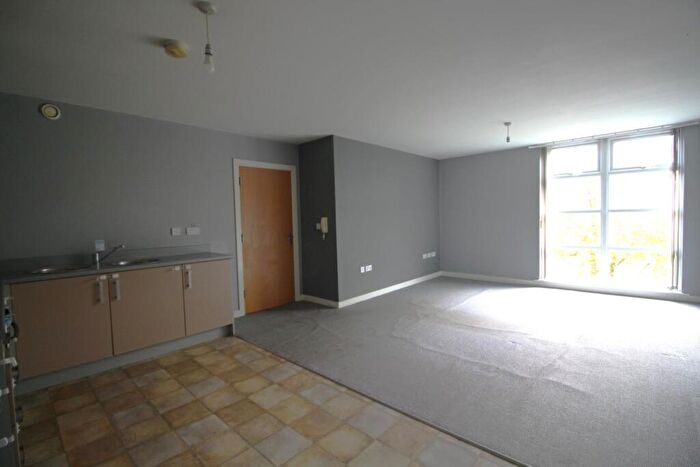 2 Bedroom Flat For Sale In Altrincham Road, Manchester, M22