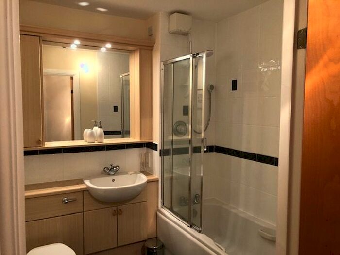 1 Bedroom Flat To Rent In North Deeside Road, Cults, Aberdeen, AB15