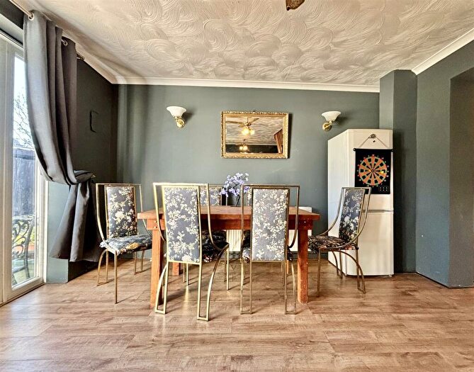 5 Bedroom Detached House For Sale In Sunview Avenue, Peacehaven, BN10