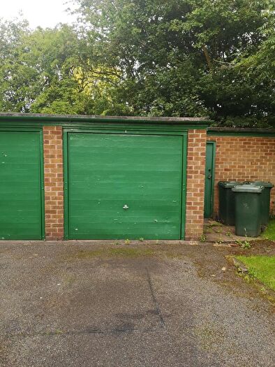 Garage / Parking To Rent In Garage Willow Court, Stowe Avenue, West Bridgford, Nottingham, NG2