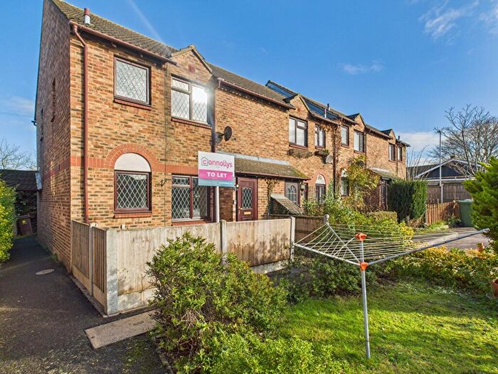 1 Bedroom End Of Terrace House To Rent In St. Johns Way, Corringham, SS17