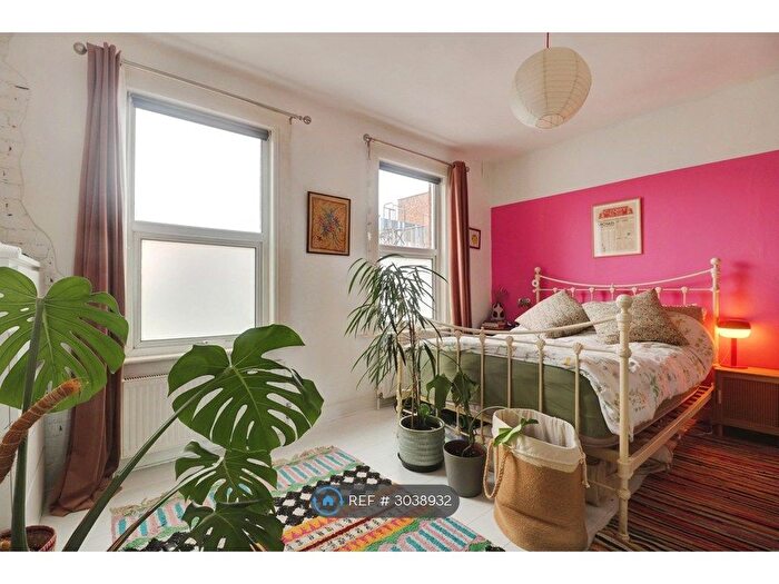 2 Bedroom Maisonette To Rent In Copper Mill Lane, London, SW17