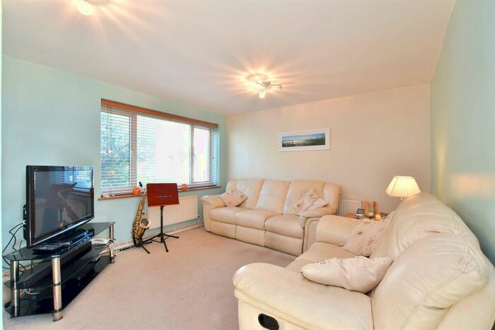 3 Bedroom Semi-Detached House For Sale In East View Fields, Plumpton Green, Lewes, East Sussex, BN7