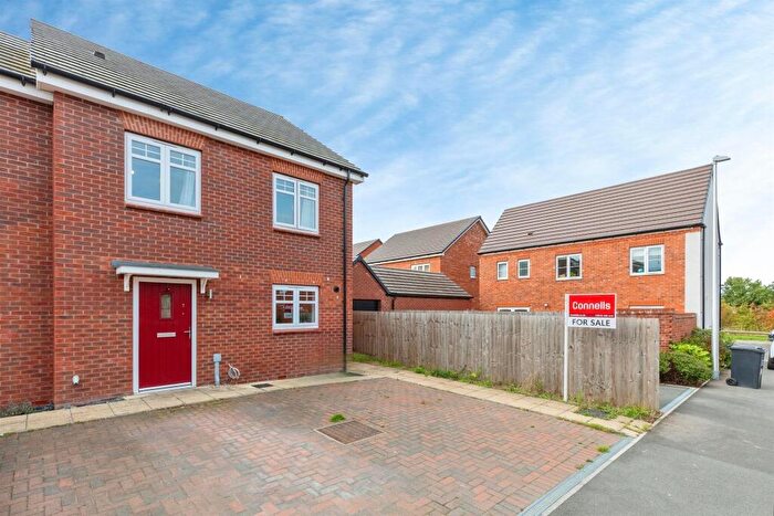 2 Bedroom Semi-Detached House For Sale In Nutfield Lane, Warwick, CV34
