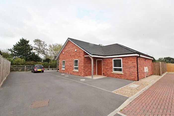 2 Bedroom Bungalow For Sale In Windsor Way, Barnetby, DN38
