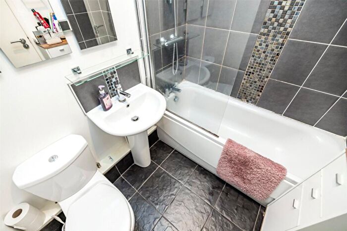 2 Bedroom Flat To Rent In Cairnfield Circle, Bucksburn, Aberdeen, AB21