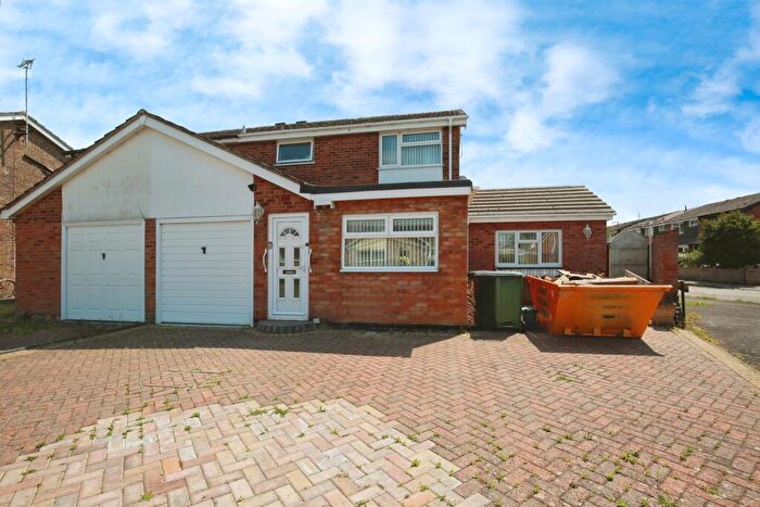 4 Bedroom Semi Detached House To Rent In Sint Niklaas Close, Abingdon, OX14