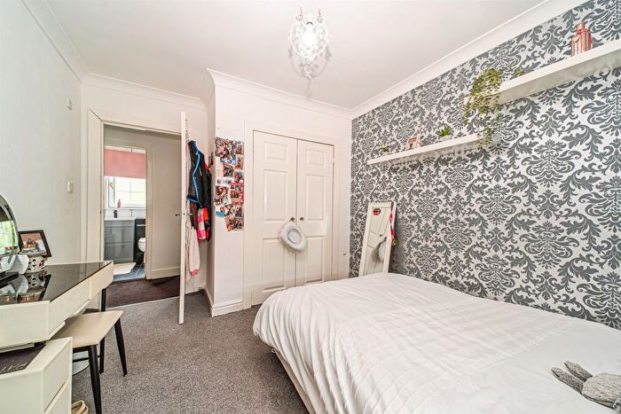 3 Bedroom Terraced House For Sale In Cairnhill Circus, Glasgow, G52