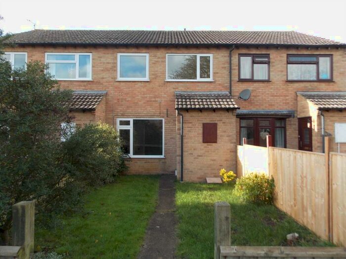 3 Bedroom Terraced House To Rent In Chestnut Close, Frome, BA11