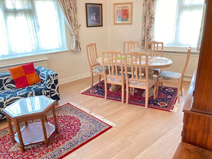 2 Bedroom Flat To Rent In Very Near Audley Road Area, Ealing, W5