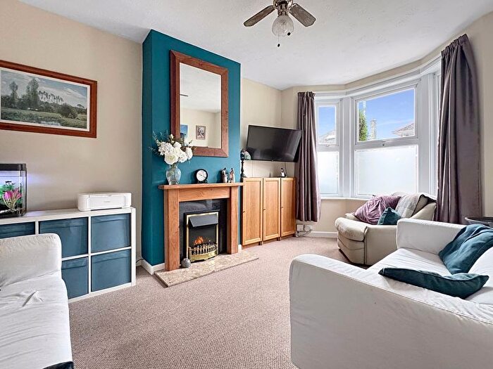 3 Bedroom Terraced House For Sale In Moorgreen Road, Cowes, PO31