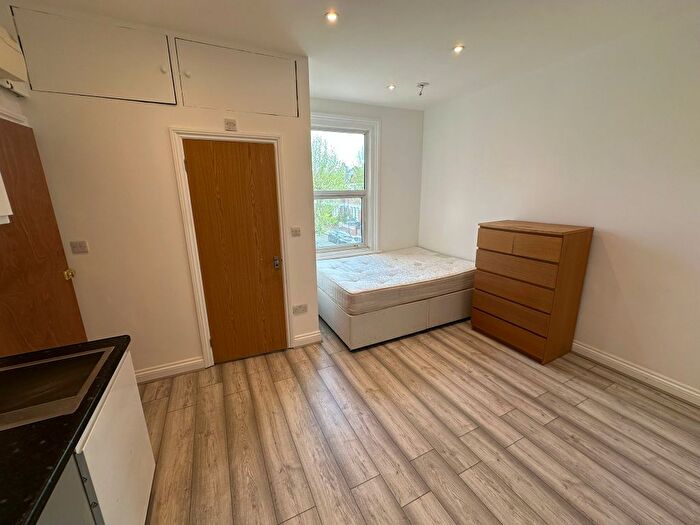 Studio To Rent In Ivy Road, London, NW2