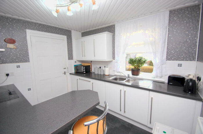 3 Bedroom Semi-Detached House For Sale In Maidland Road, Pollok, Glasgow, G53