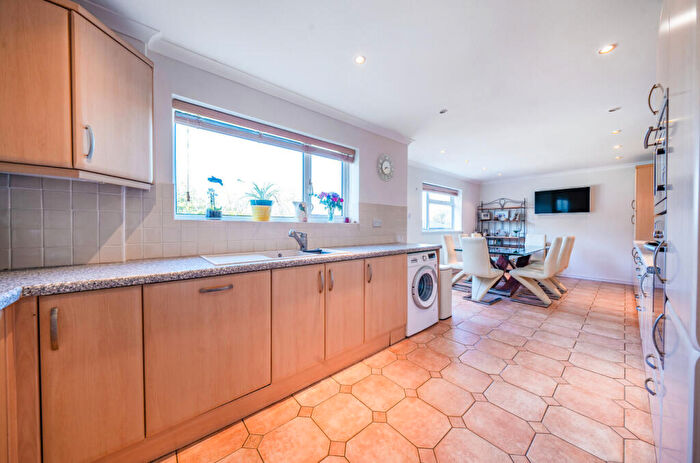 4 Bedroom Detached House For Sale In Gallows Hill, Saffron Walden, Essex, CB11