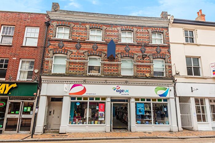 2 Bedroom Apartment To Rent In High Street, Maidenhead, SL6