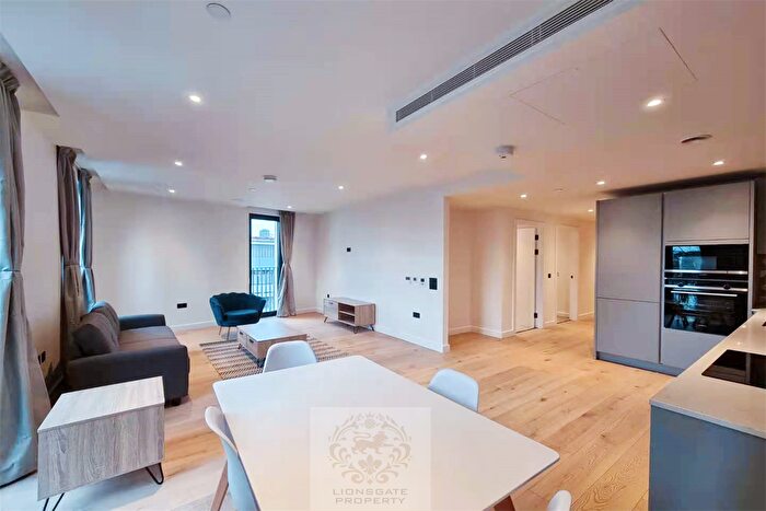 2 Bedroom Flat To Rent In Clarendon Court, City Of London, EC1Y