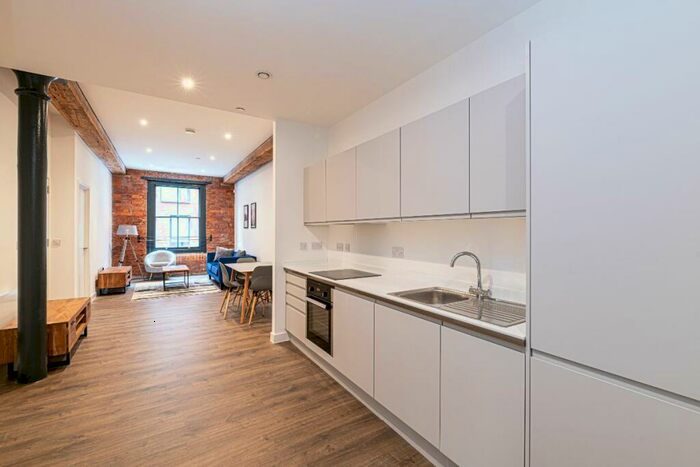 2 Bedroom Apartment To Rent In Flat, Printing Press House, School Street, M4