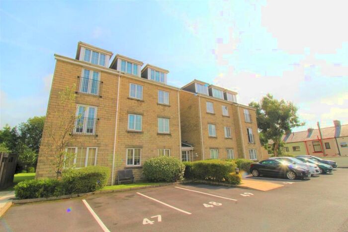 2 Bedroom Apartment To Rent In Edenhurst Apartments, Rossendale, BB4