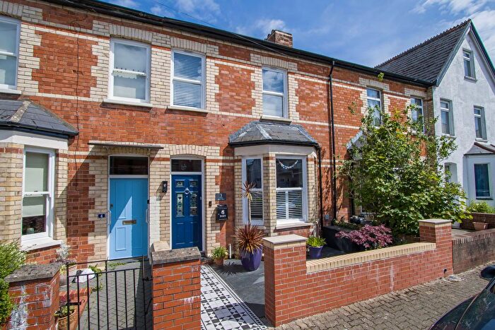 3 Bedroom Terraced House For Sale In Wood Street, Penarth, CF64