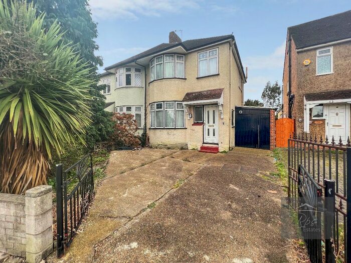 3 Bedroom Semi-Detached House To Rent In Harvey Road, Hounslow, TW4