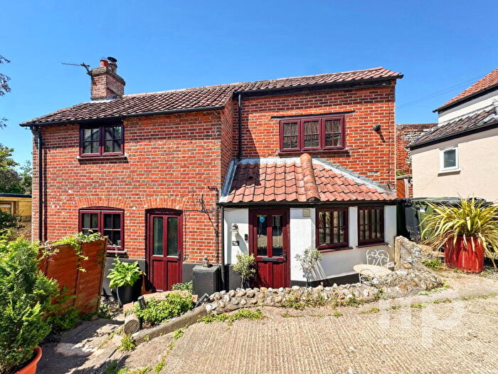 2 Bedroom Detached House For Sale In Friarscroft Lane, Wymondham, NR18