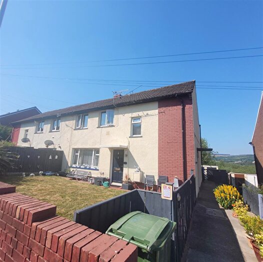 1 Bedroom Flat To Rent In Maesgwyn, CF44