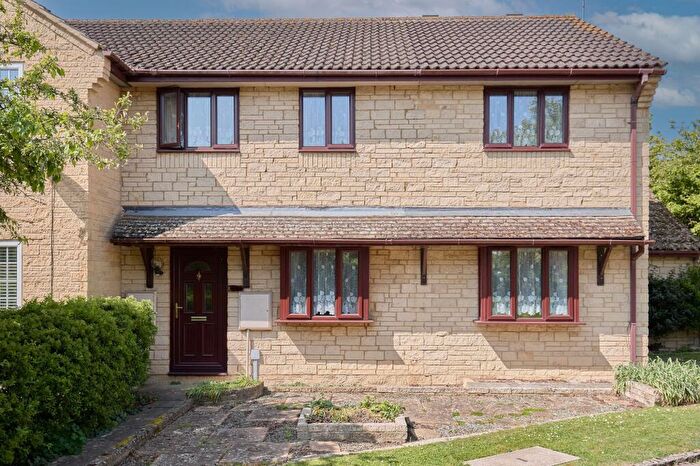 4 Bedroom Semi-Detached House For Sale In Thorney Leys, Witney, OX28