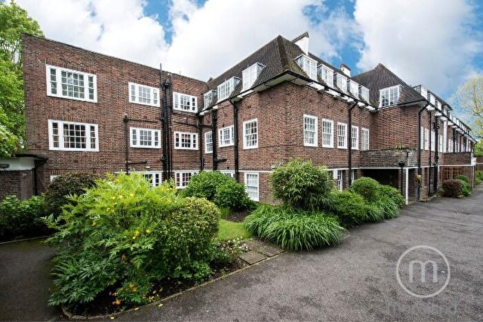 2 Bedroom Flat For Sale In Corringham Road, Hampstead Garden Suburb, NW11