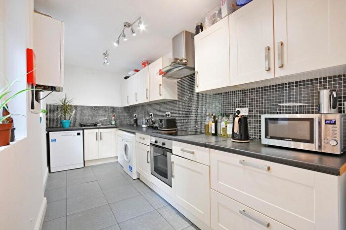 5 Bedroom House To Rent In Bower Road, Crookesmoor, S10