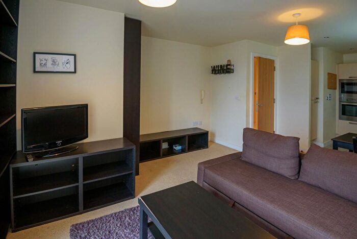 1 Bedroom Flat To Rent In Fernie Street, Jefferson Place, M4