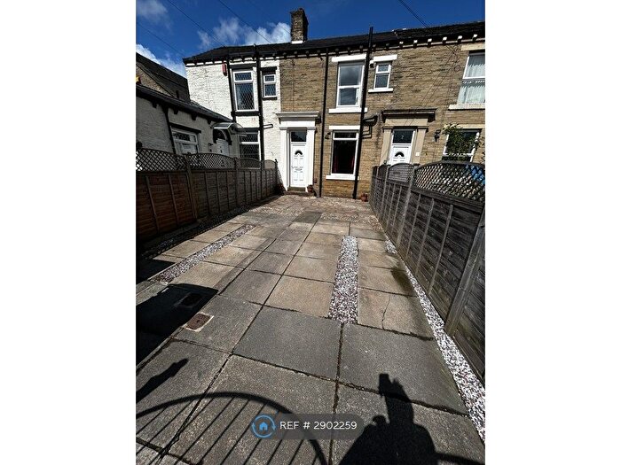 2 Bedroom Terraced House To Rent In Horsman St, Bradford, BD4